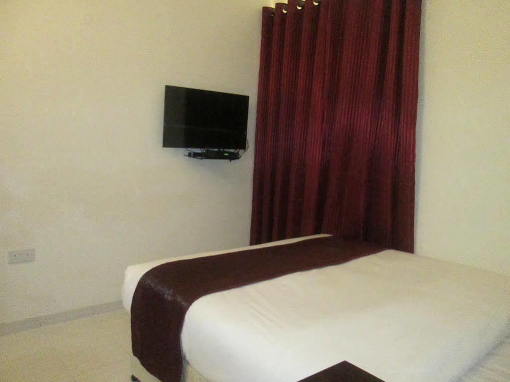 Al Sharq Hotel - Baithans Sharjah Esterno foto